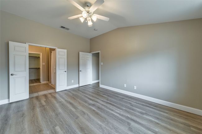 Primary open to ensuite | Image 10