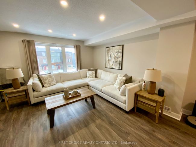 10 - 46 Lakepointe Dr, Condo with 2 bedrooms, 3 bathrooms and 2 parking in Orléans ON | Image 8