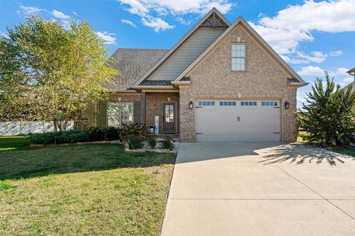 2730 Winstar Ct, Bowling Green, KY, 42104-7668 | Card Image