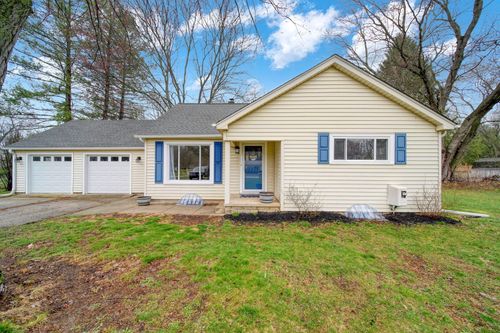 3032 Hendee Rd, Jackson, MI, 49201-9001 | Card Image