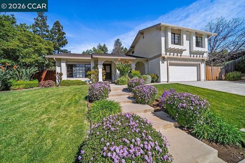 5617 Bettencourt Dr, Clayton, CA, 94517-1055 | Card Image