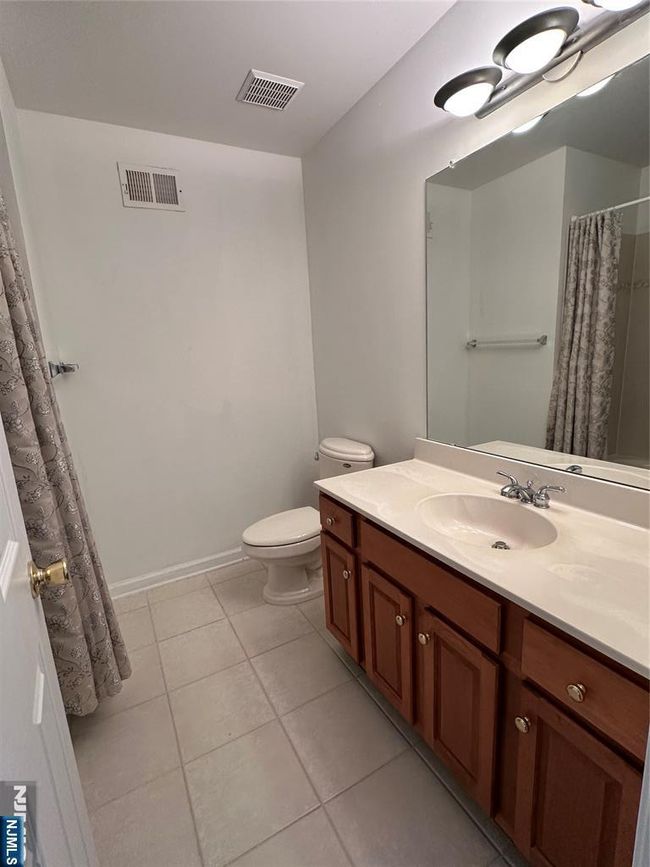 35 Magnolia Way, House attached with 3 bedrooms, 3 bathrooms and null parking in North Haledon NJ | Image 25