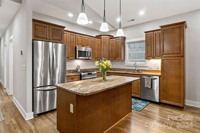 No updates needed in this beautiful kitchen | Image 14