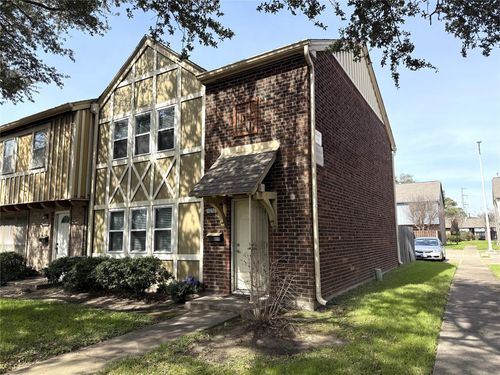 51-10428 Hammerly Blvd, Houston, TX, 77043-2103 | Card Image