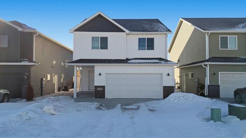 4960 37th Avenue S, Fargo, ND, 58104 | Card Image