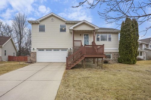 3266 Box Hill Road, Sun Prairie, WI, 53590 | Card Image