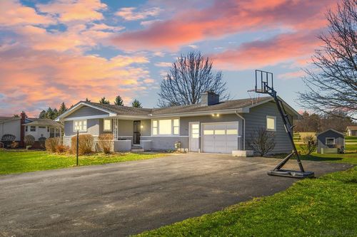 524 Dott Ave, Somerset, PA, 15501-1701 | Card Image