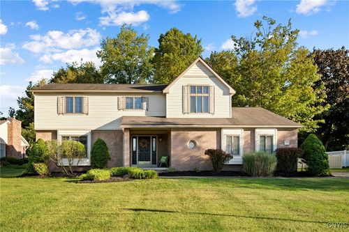 102 Briarwood Ct, New Hartford, NY, 13413-2453 | Card Image