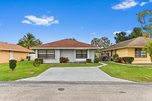 1390 Summit Run Cir, West Palm Beach, FL, 33415-4745 | Card Image