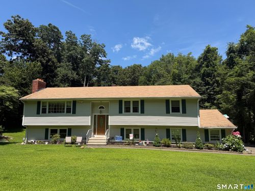 12 Briarwoods Ter, Trumbull, CT, 06611-5129 | Card Image