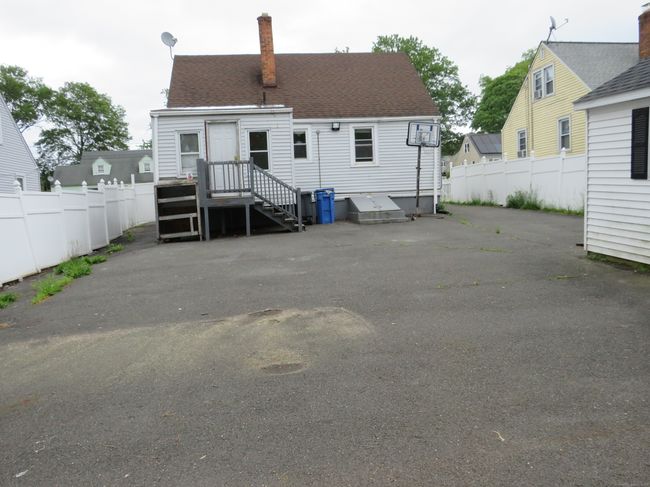83 Stone St, House other with 3 bedrooms, 1 bathrooms and null parking in Hartford CT | Image 4