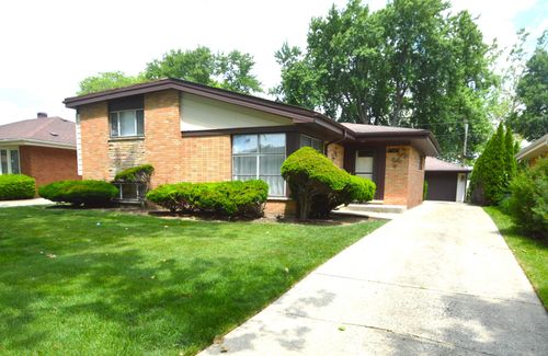 10640 Wakefield St, Westchester, IL, 60154-5140 | Card Image