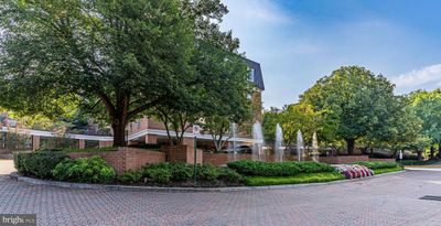 N409 - 8101 Connecticut Avenue, Condo with 3 bedrooms, 2 bathrooms and null parking in CHEVY CHASE MD | Image 2