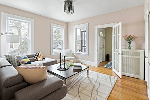 1-2 Hubbard Ave, Cambridge, MA, 02140-3313 | Card Image