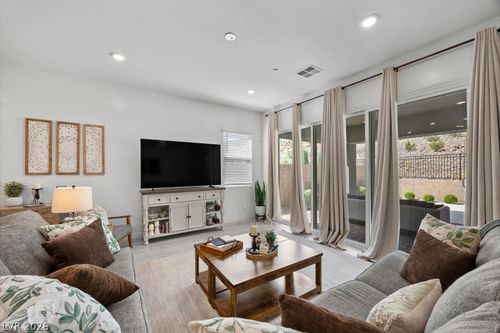 88 Reverie Heights Ave, Henderson, NV, 89011-4298 | Card Image
