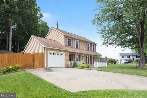 5702 Sailstone Ln, WOODBRIDGE, VA, 22193-3533 | Card Image