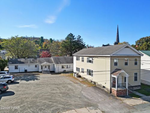 818 & 814 Court Street, Honesdale, PA, 18431 | Card Image