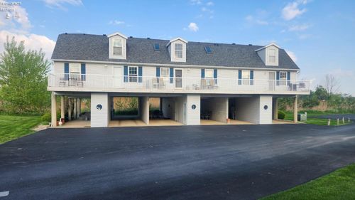 49 N Schooner Point Dr, Port Clinton, OH, 43452-9109 | Card Image