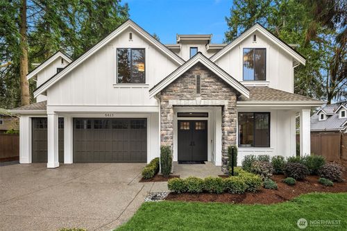 6825 122nd Ave Ne, Kirkland, WA, 98033-8527 | Card Image