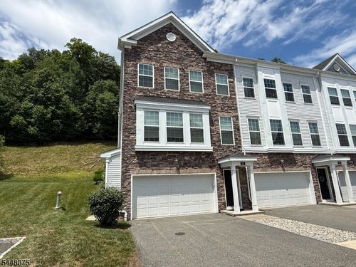 502 Parkview Ln, Rockaway, NJ, 07866-2068 | Card Image