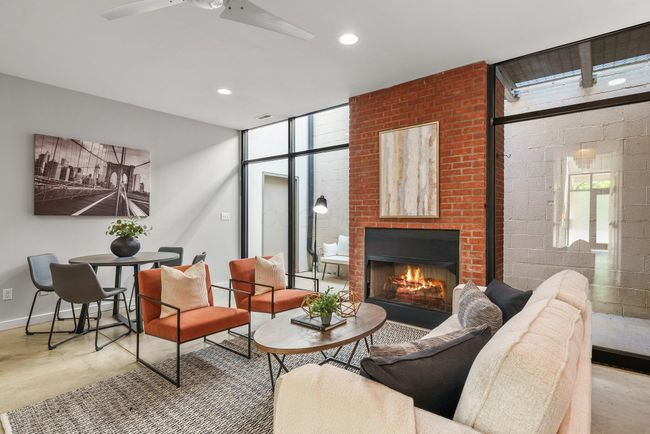 752 N Pearl St, Condo with 2 bedrooms, 3 bathrooms and null parking in Columbus OH | Image 4
