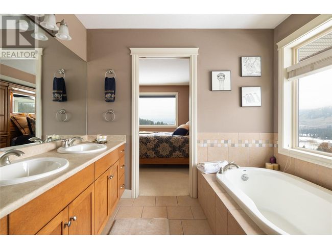 5380 Learmouth Rd, House other with 3 bedrooms, 3 bathrooms and 2 parking in Coldstream BC | Image 35