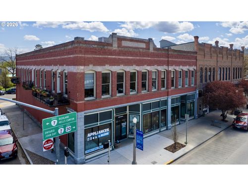 2030 Main St, Baker City, OR, 97814-3379 | Card Image
