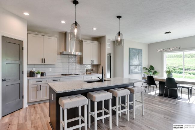 11106 N 161 St St, House other with 5 bedrooms, 3 bathrooms and 3 parking in Bennington NE | Image 20