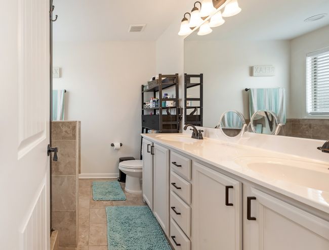 Primary Bathroom | Image 30