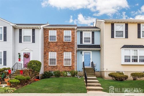 2 Mochen Ct, Sayreville, NJ, 08872-2205 | Card Image