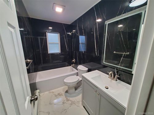 220 Kinkel St, Westbury, NY, 11590-3938 | Card Image