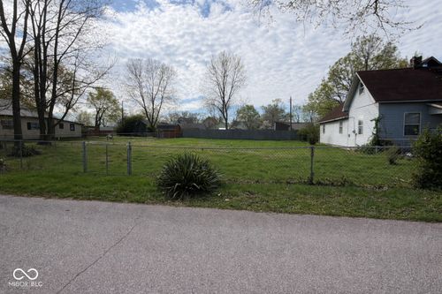 453 W Highland St, Martinsville, IN, 46151-1056 | Card Image