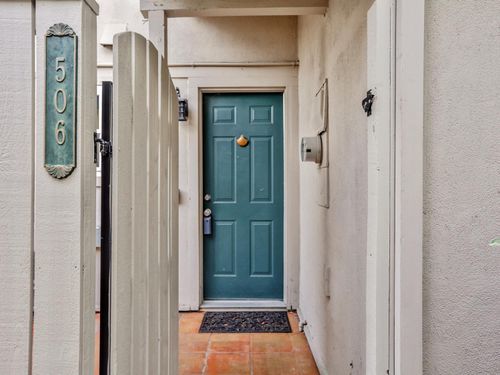 506 Roundtree Ct, Sacramento, CA, 95831-2655 | Card Image