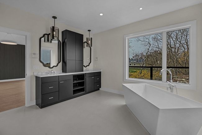 6 Back Shore Pl, House other with 6 bedrooms, 7 bathrooms and 5 parking in Gloucester MA | Image 19