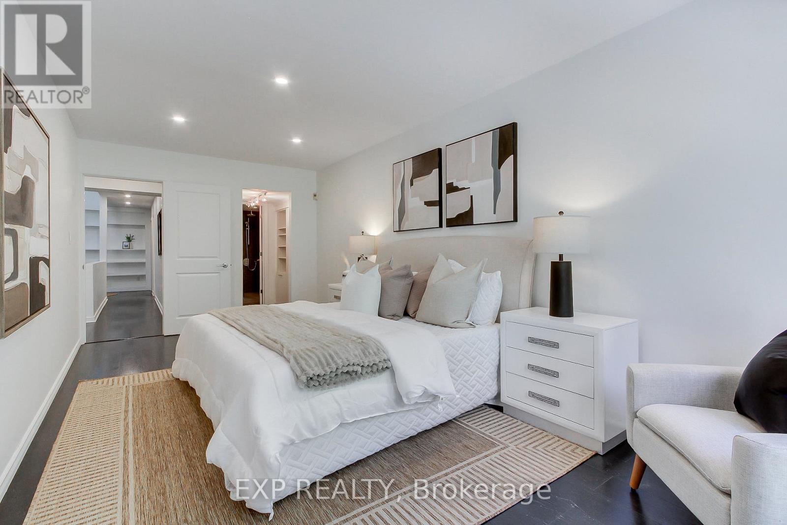 Residential in Toronto (Cabbagetown-South St. James Town) 4