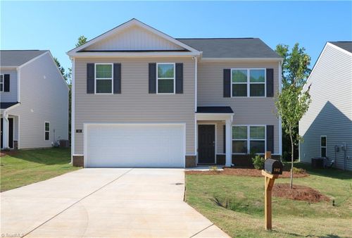 182 Carriage Cove Cir, Mocksville, NC, 27028-2965 | Card Image