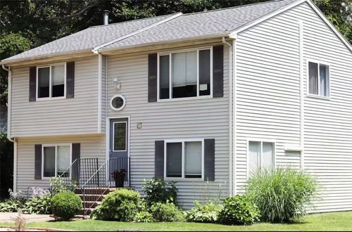 15 Black Alder Trl, Saunderstown, RI, 02874-2334 | Card Image