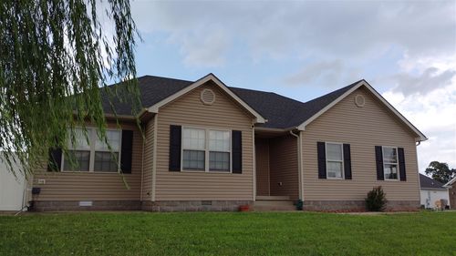 300 Maple Ridge St, Bowling Green, KY, 42101-7539 | Card Image