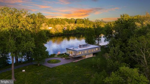 2710 River Rd, NEW HOPE, PA, 18938-9525 | Card Image