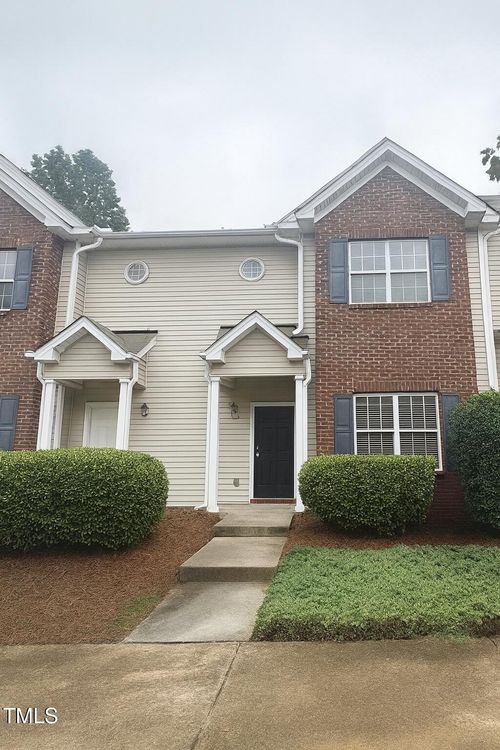 4622 Centrebrook Cir, Raleigh, NC, 27616-8354 | Card Image