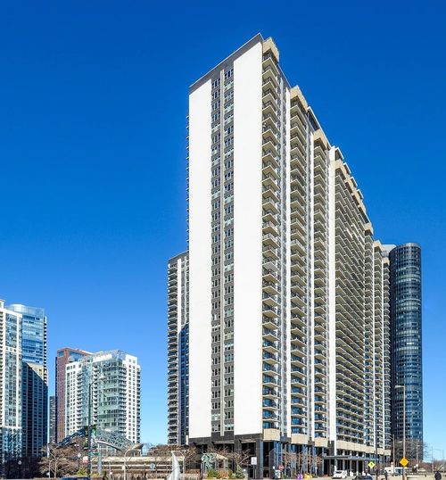 3504-400 E Randolph St, Chicago, IL, 60601-5048 | Card Image
