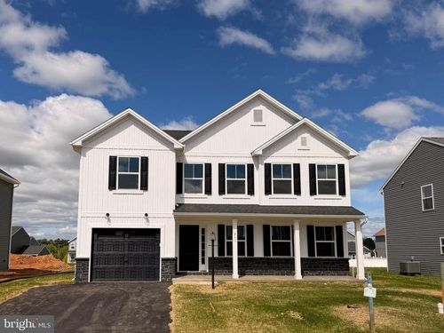 311 Rine Dr, SHIPPENSBURG, PA, 17257-8334 | Card Image