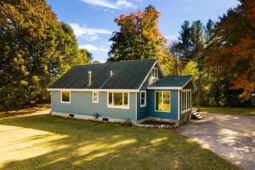 3260 E Long Lake Road, Long Lake Township, MI, 49684 | Card Image