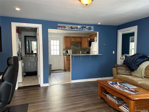 b-239 Main St, Northport, NY, 11768-1730 | Card Image