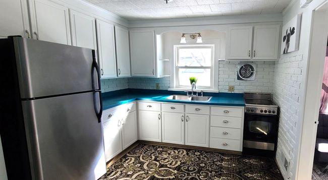 62 Maple St, House other with 2 bedrooms, 1 bathrooms and null parking in Somersworth NH | Image 4