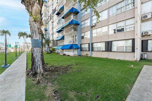 111-apt 111 Cond Mundo Feliz Calle Hnos Rodriguez Ema, Carolina, PR, 00979-5807 | Card Image