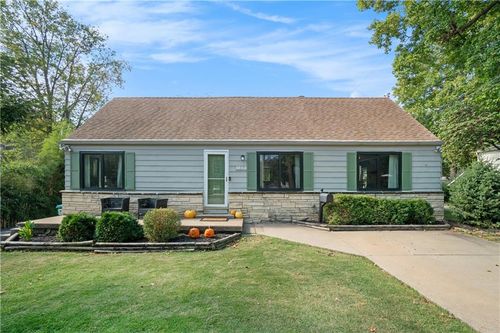 4752 Belinder Rd, Westwood, KS, 66205-1853 | Card Image
