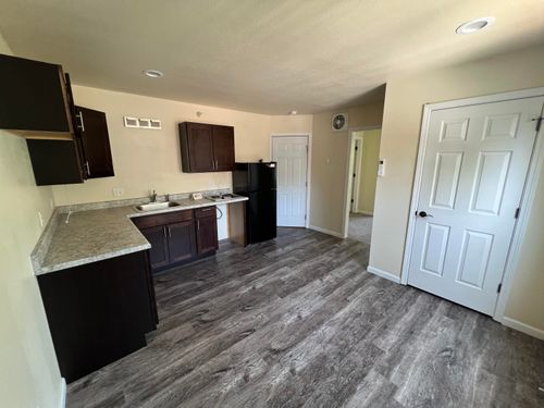 4-525 Sprague Ave, Kalamazoo, MI, 49006-4478 | Card Image