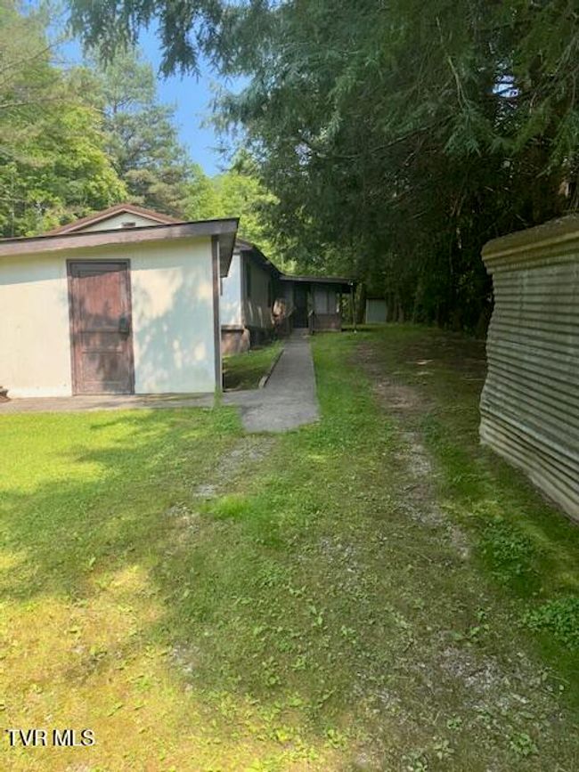 11616 Alfred Cox Dr, House other with 3 bedrooms, 1 bathrooms and null parking in Pound VA | Image 5