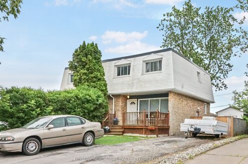 8452 Breadner Cres, Niagara Falls, ON, L2G6N5 | Card Image